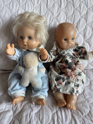 Two vintage collectible dolls