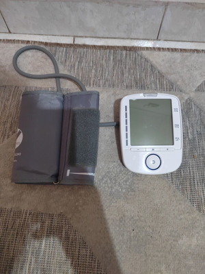 Sanitas blood pressure monitor