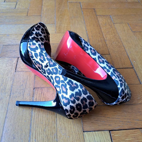 Leopard print pumps like new size 37