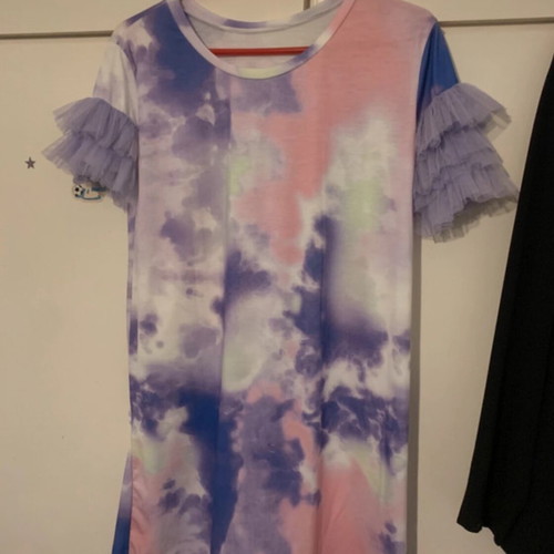 Little Mistress dress like new, multicolored with impressive sleeves