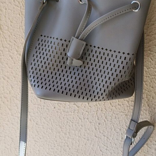 Gray medium-sized bucket crossbody bag like new, synthetic leather