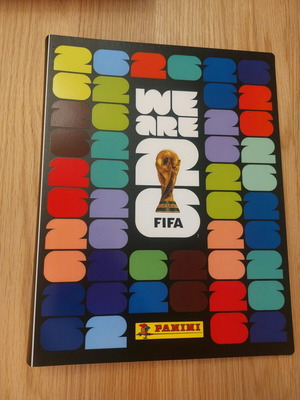 Άλμπουμ World cup 2026 σαν καινούργιο με χοντρό εξώφυλλο για κάρτες 720 θέσεων και λάστιχο
