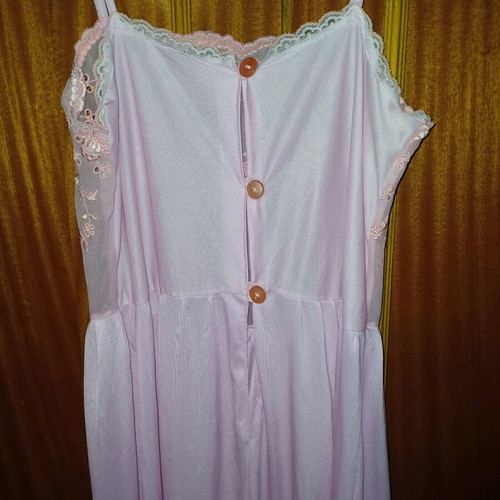Pink nightdress dress like new, size Medium to Large