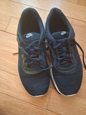 Nike athletic shoes size 40, blue