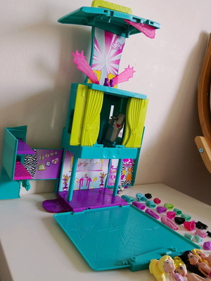 Polly Pocket 2009 Pop N Lock World Rockin' Magic Fashion Stage като нов, само къщичката