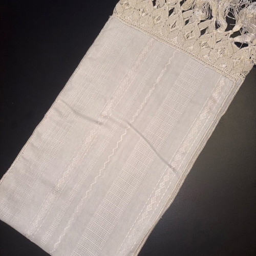 White table runner new with lace and fringes 85x23cm