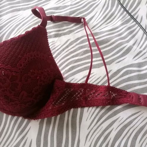 Women's burgundy bra used No 85B with lace H&M