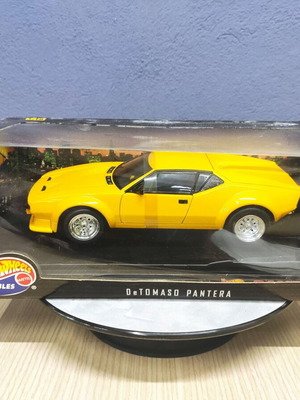 Hotwheels De Tomaso Pantera metal model 1:18 new