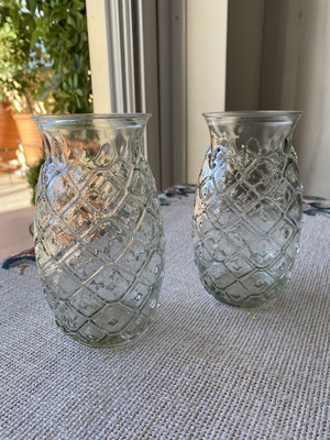 Vintage embossed pineapple-shaped glass cocktail glasses set like new