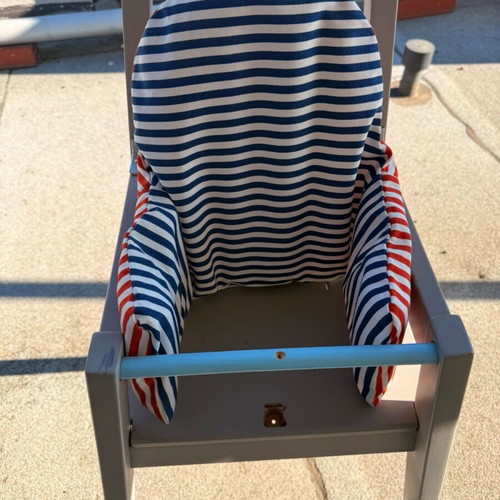 IKEA high chair used for child 1-4 years without straps
