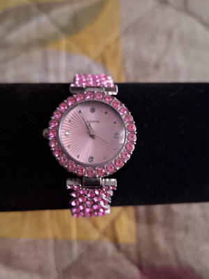 Wristwatch new, modern silver-pink with bracelet 27mm