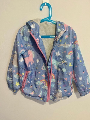 Light jacket unicorns like new, size 6-7, turquoise multicolor