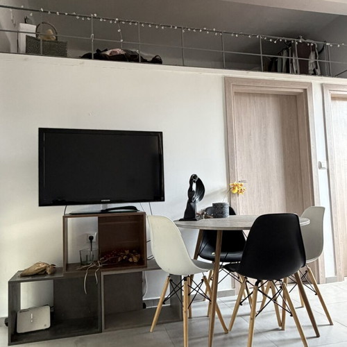 TV unit like new, separate boxes for decoration