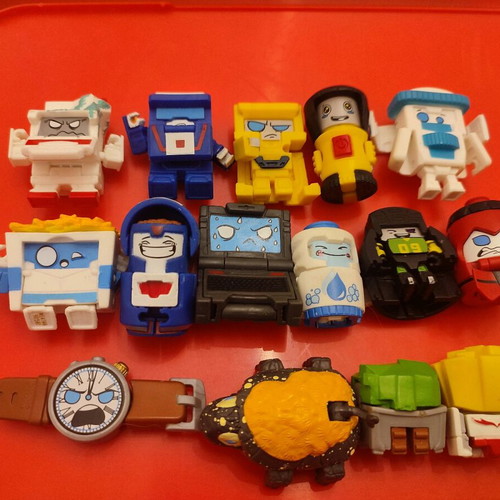 Botbots Hasbro like new, pack of 15 genuine figures
