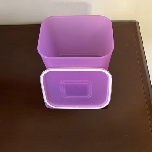 Tupperware basic purple canister 2.1L new