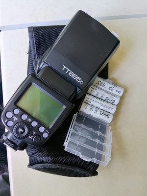 Godox TT685-C φλας για Canon μεταχειρισμένο με επαναφορτιζόμενες μπαταρίες