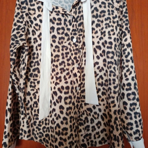 Leopard women's shirt like new, size M, black and beige