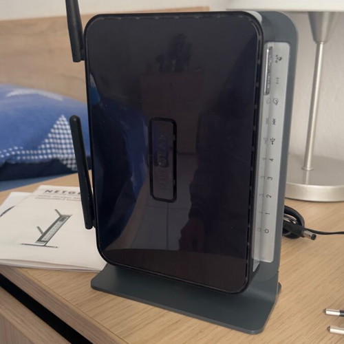 Netgear Wi-Fi Router used with antennas