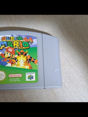 Super Mario 64 Nintendo N64 game cartridge