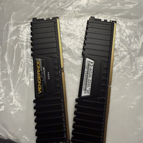 Corsair Vengeance LPX DDR4 16GB RAM 3200MHz like new
