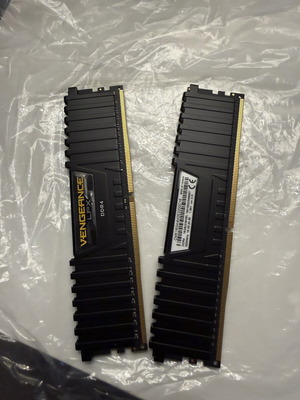 Corsair Vengeance LPX DDR4 16GB RAM 3200MHz σαν καινούργιο