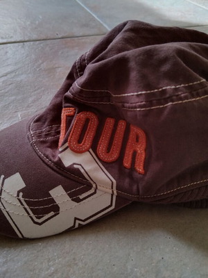 H&m hat for 3-6 years like new