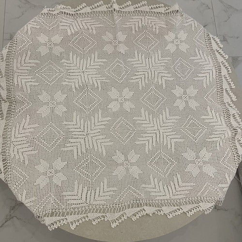 Set of 2 square doilies, different designs