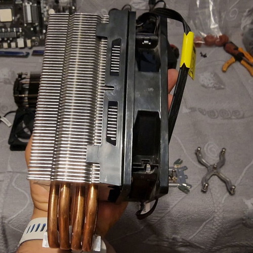 Cooler Master CPU Cooler used, 120mm PWM fan, 4 copper heatpipes