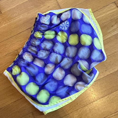 Nike shorts size S like new, multicolor