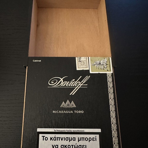Davidoff Nicaragua Toro Cabinet wooden cigar box used, black edition
