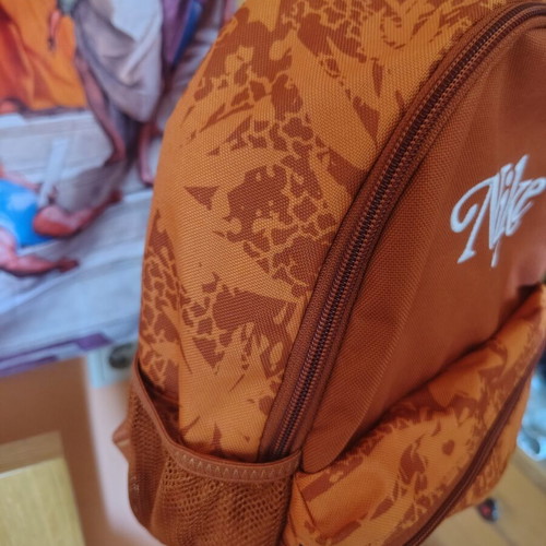Nike backpack like new, orange color