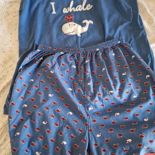 Sleepwear set with tank top and shorts, new, Comfort brand