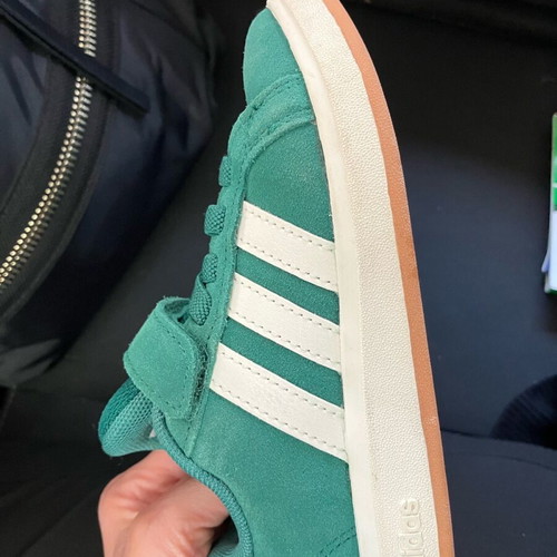 Adidas kids sneakers with scratch used, size 28.5, green