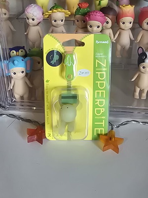 Smiski Zipperbite Falling Down Glow In The Dark zipper accessory new