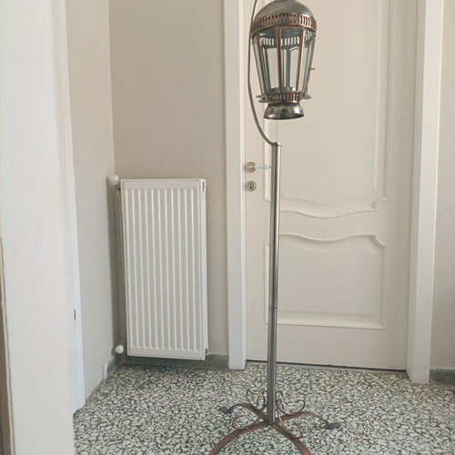 Decorative metal lantern like new, indoor steel
