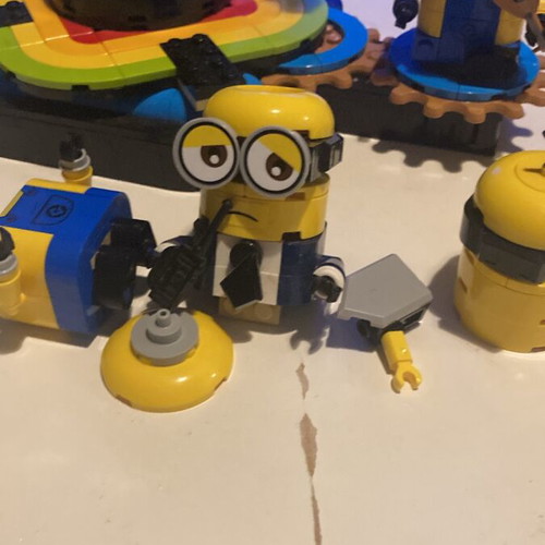 Lego Despicable Me 4 Gru & Minions set like new