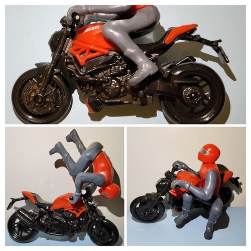Kinder Ferrero Surprise Ducati Motorbike Maxi Sorpresa used