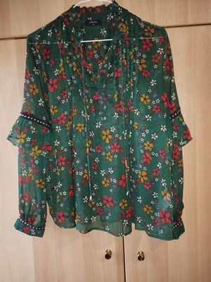 Papaya blouse thin used, green with flowers, size L