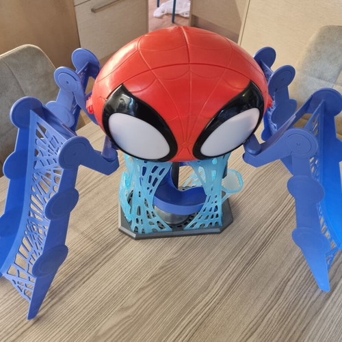 Spiderman Tower Hasbro used with figure, no car