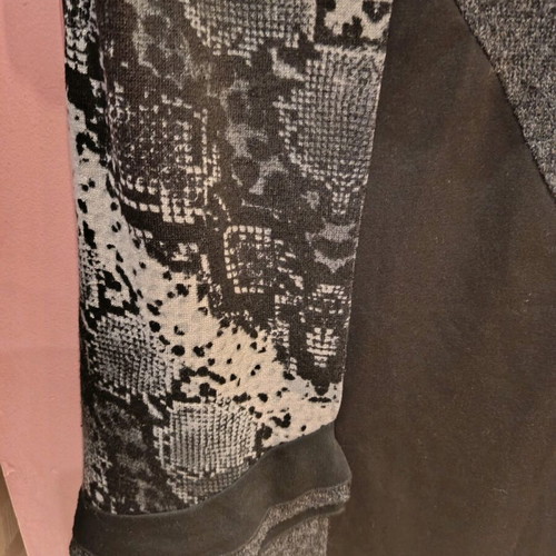 Garantie blouse dress like new, size XL