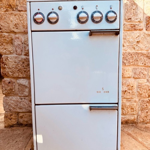 Siemens kitchen with enamel burners vintage like new