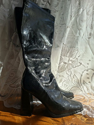 Crocodile boots like new Voi&Noi black size 38