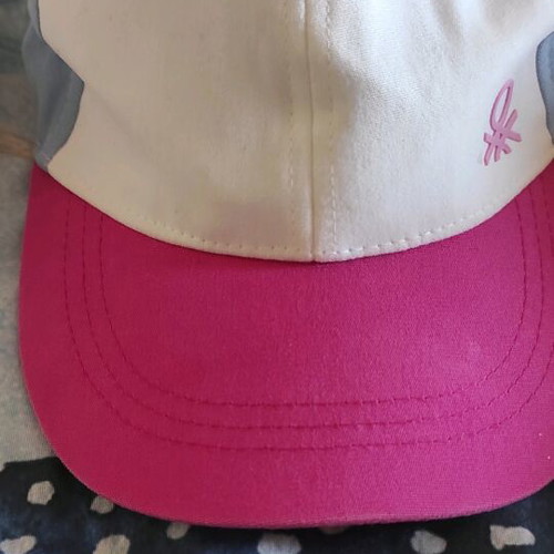Girls hats like new, set of 3, Benetton, Disney, Hello Kitty