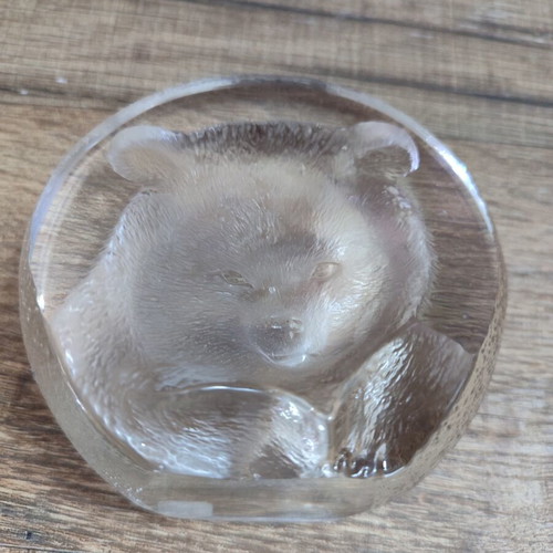 Mats Johansson Handmade Crystal Paperweight Bear Model 3332 Like New