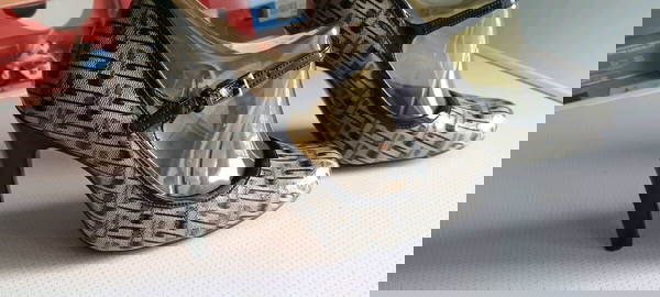 ΓΟΒΕΣ GUESS AΥΘΕΝΤΙΚΕΣ Νο38