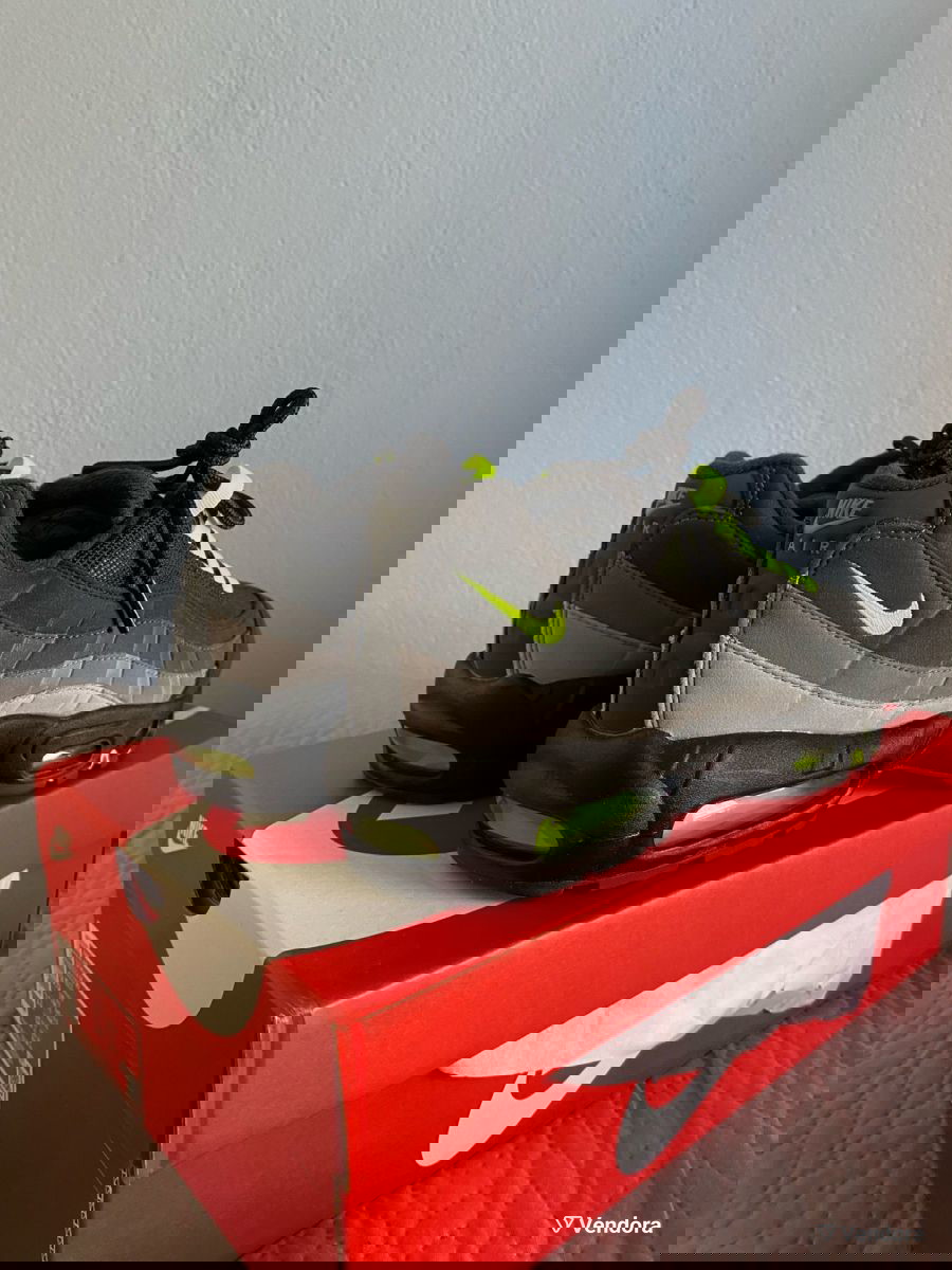 Air max 95s reverse neon € 135,00