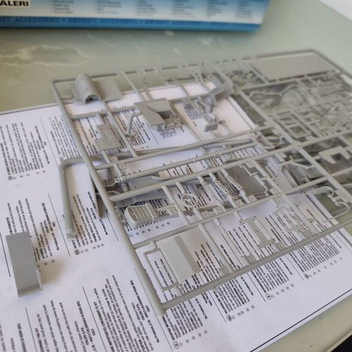 Italeri Combat Aircraft Support Group model kit 1/48 scale