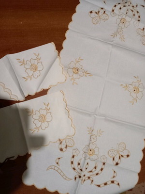 Living room set new 3 pieces with gold embroidery white
