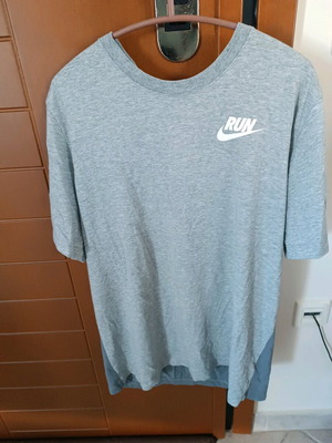 Nike γκρι αθλητική κοντομάνικη μπλούζα Dri-FIT L μεταχειρισμένη