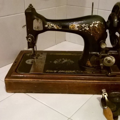 Sewing machine old Singer